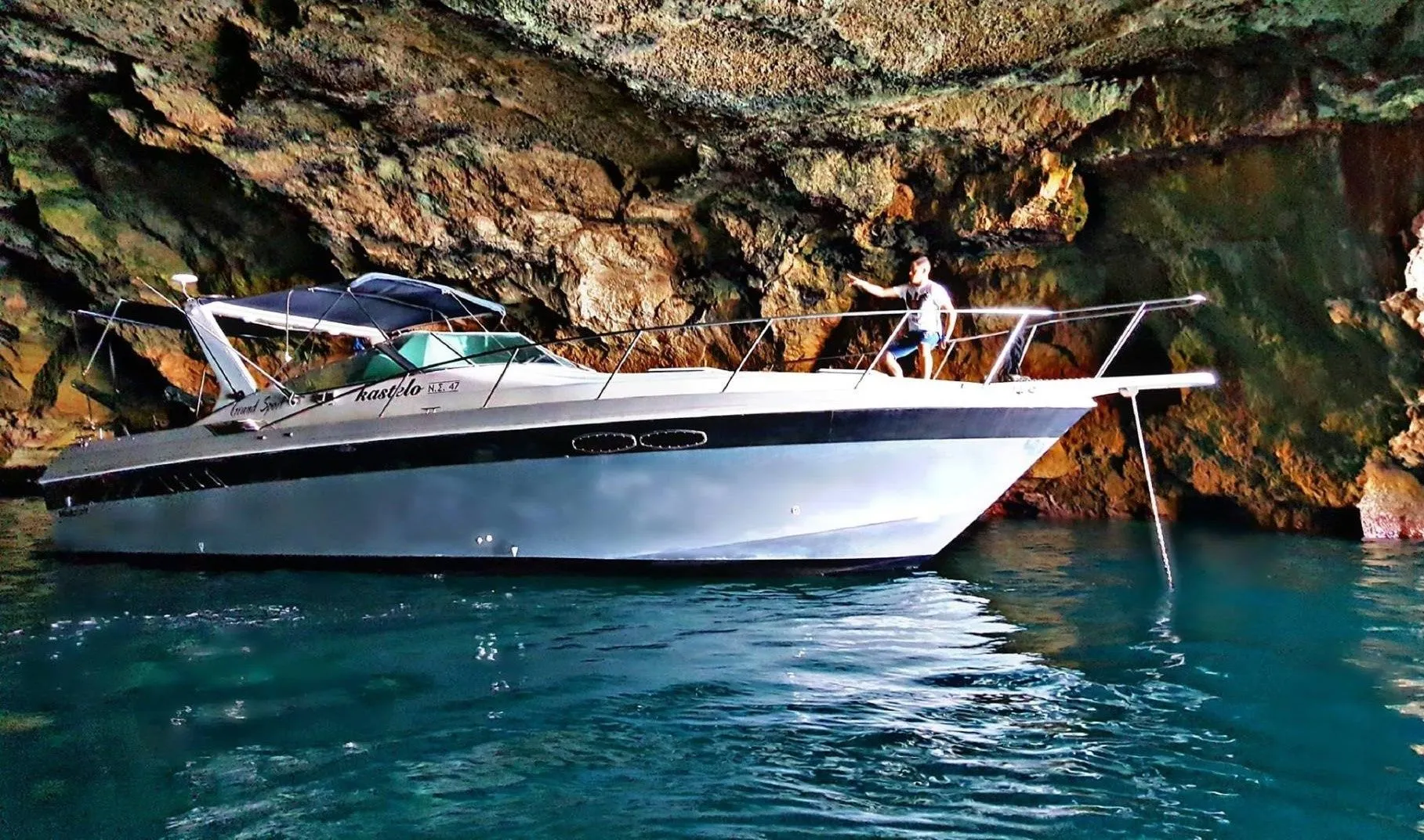 Explore Rethymno on a 10.5m Wellcraft Grandsport 35 Motor Yacht Rental