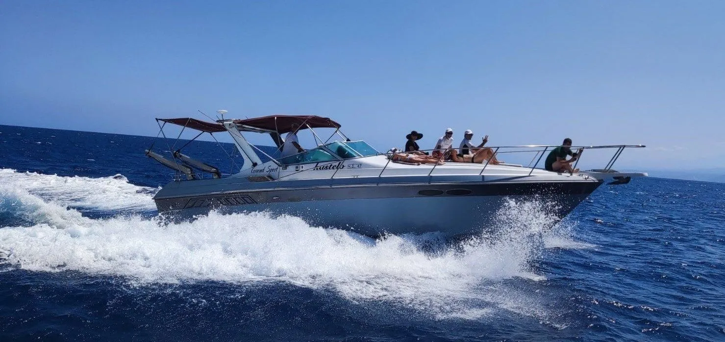 Explore Rethymno on a 10.5m Wellcraft Grandsport 35 Motor Yacht Rental
