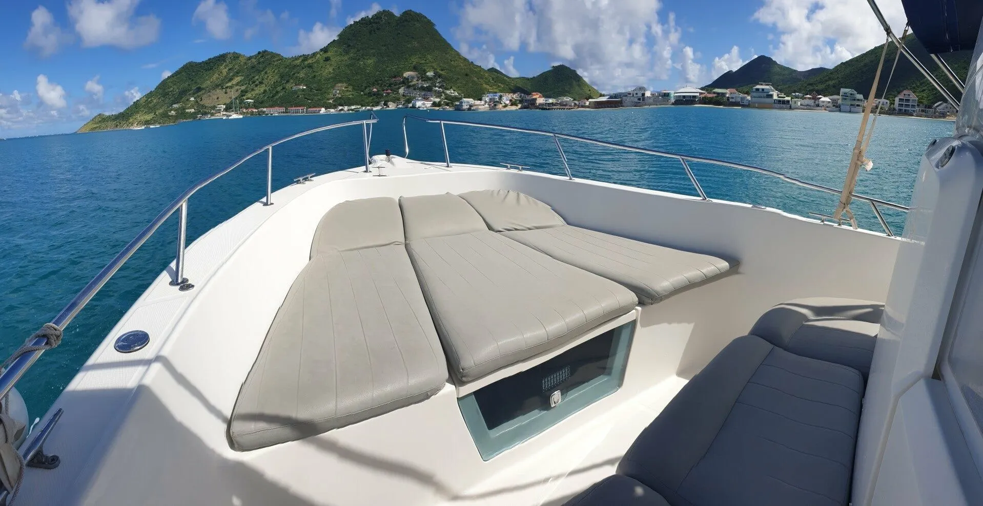 Marigot 8.5m Kiralık Motorlu Tekne