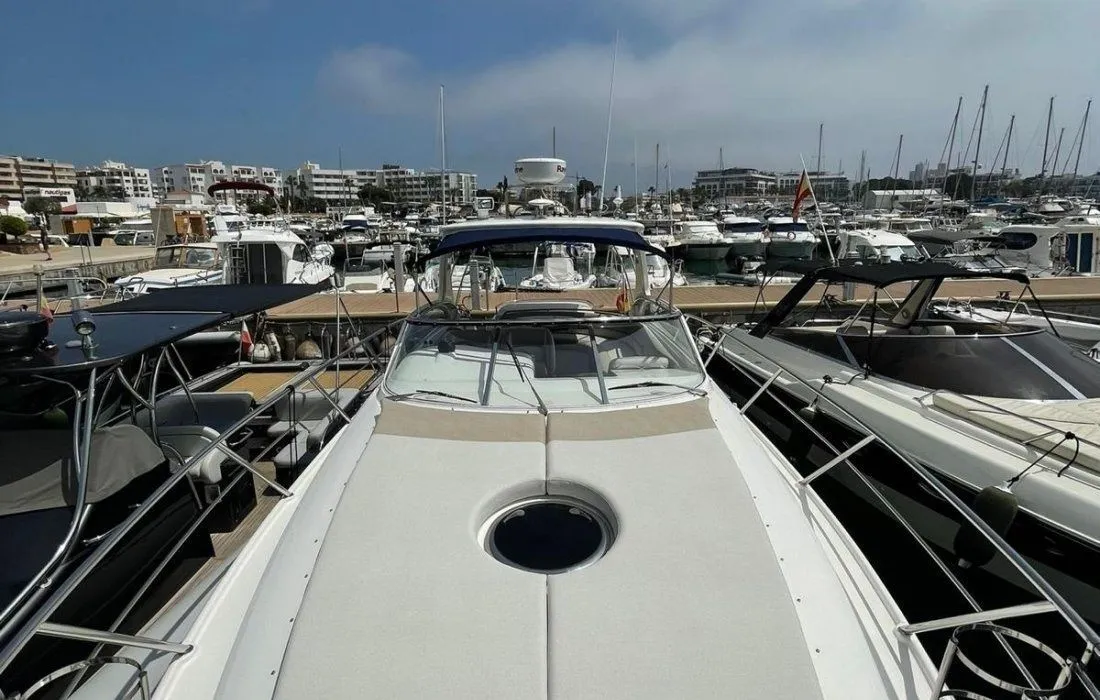 Rent a 12.25m Motor Yacht Windy Bora 40 in Santa Eularia des Riu
