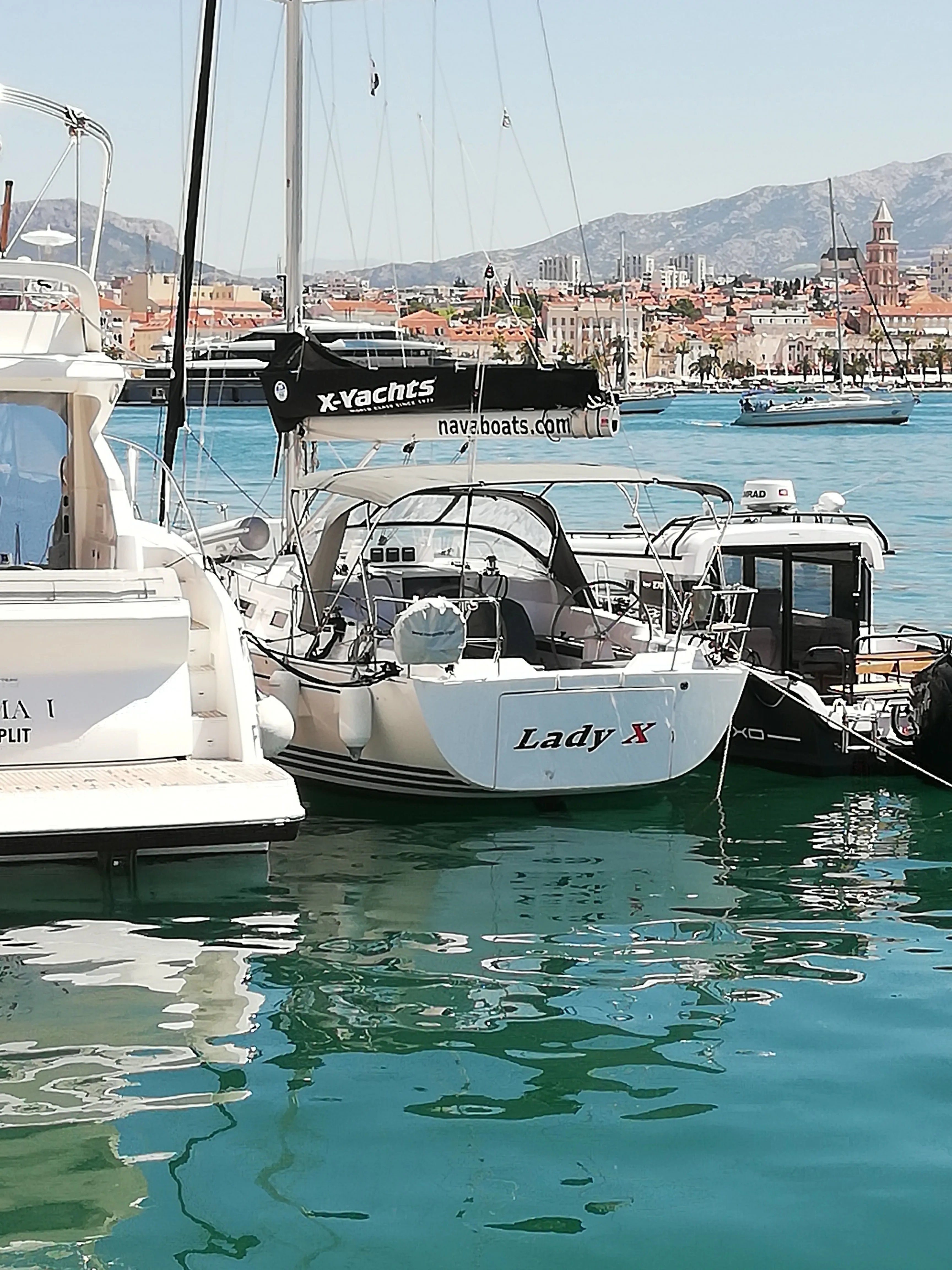 Boat - Explore Split on a 10.36m 2 Cabin Sailing Yacht Rental