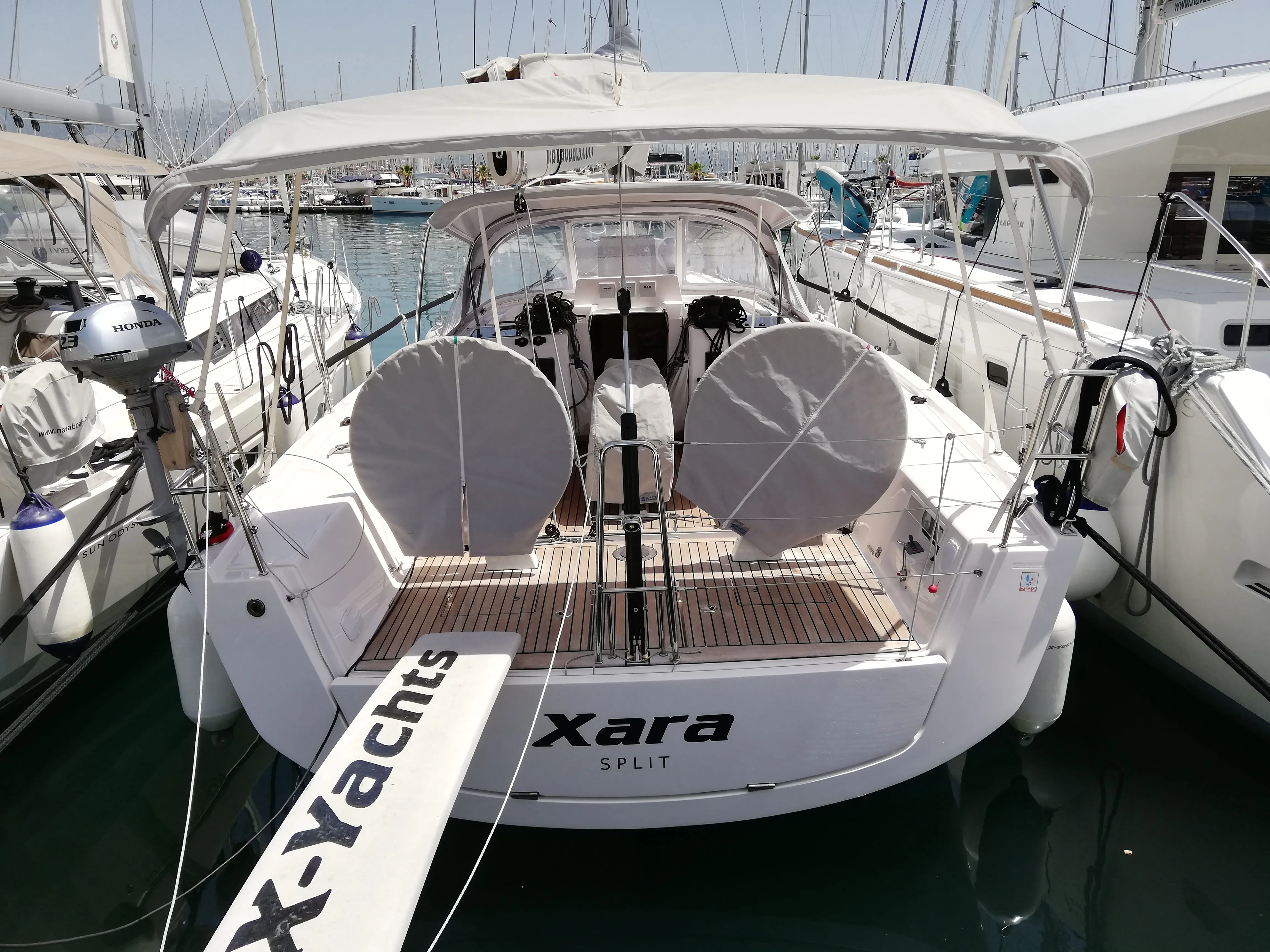 Boat - 12.91m Split 3 Cabin Sailing Yacht Hire