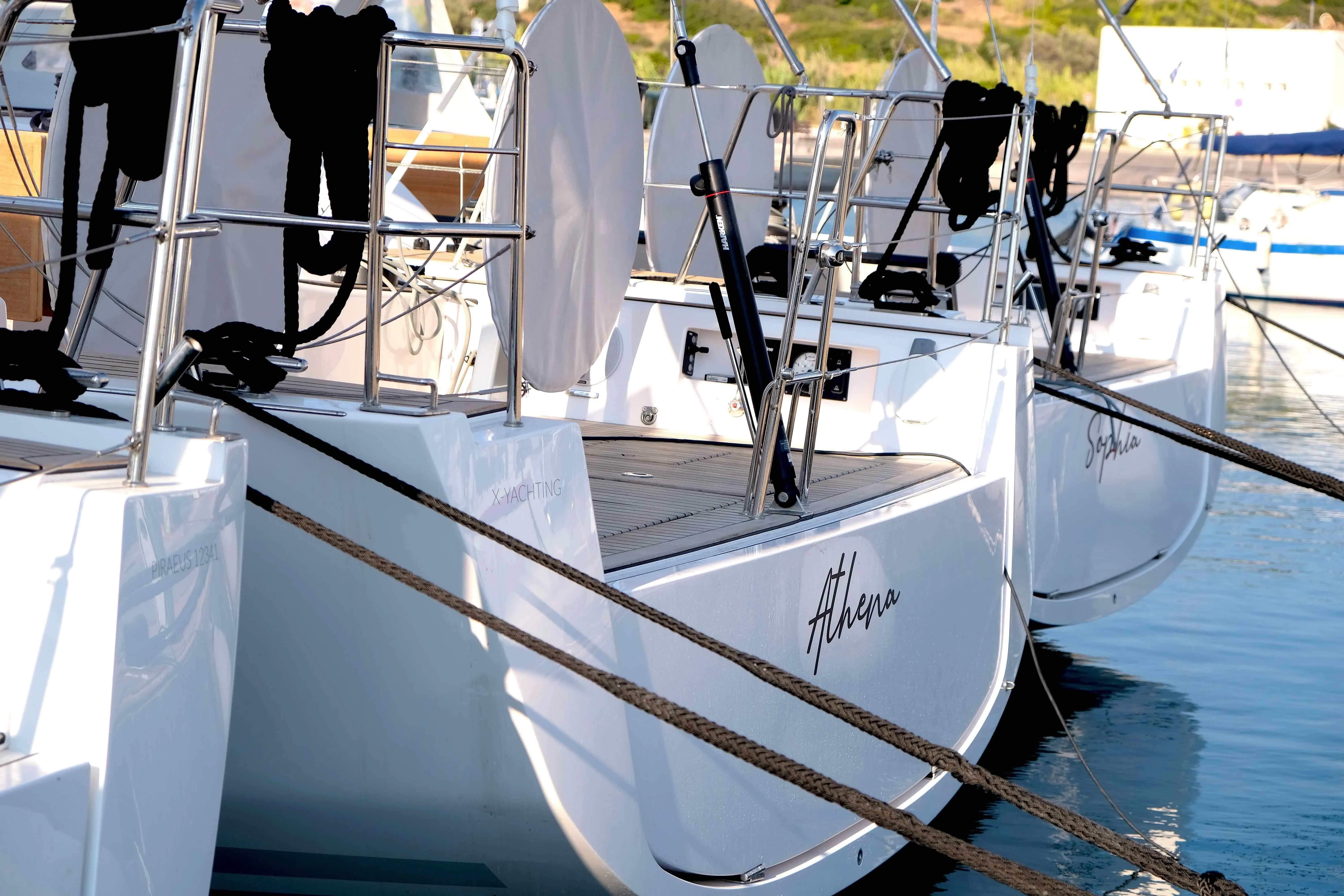 Athena Charterboot - 1