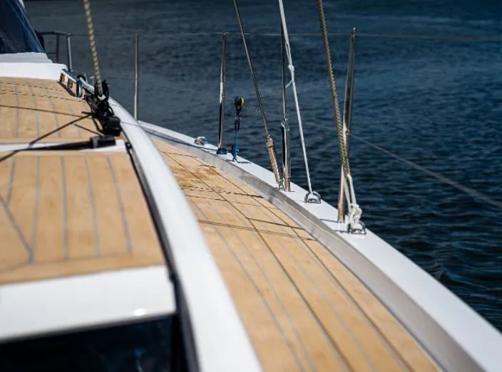 Чартер Areti - 4