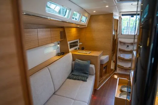 Чартер Areti - 5