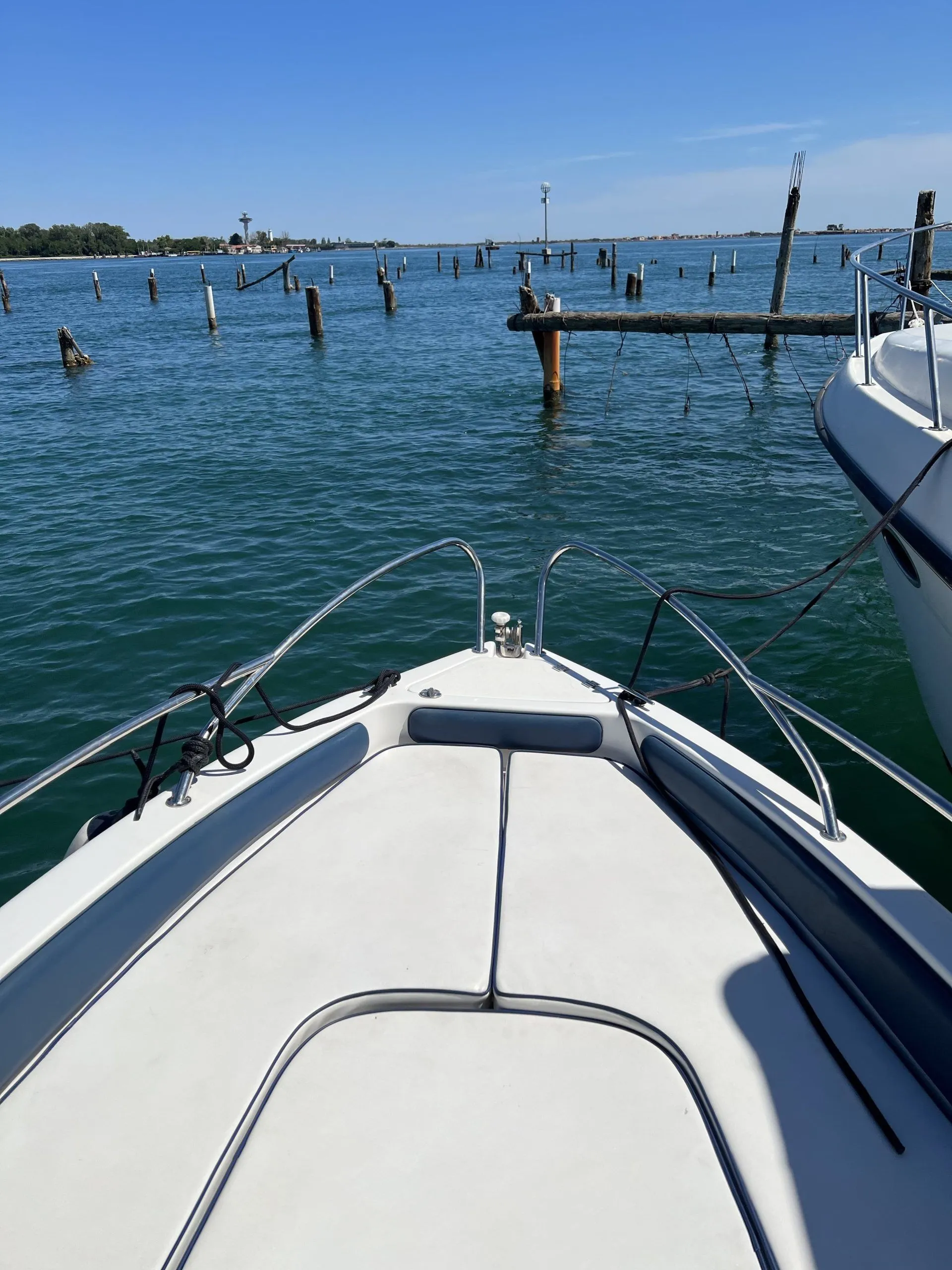 Explore Venice on a 5.9m Rental Yacht and Co Adriatic 19