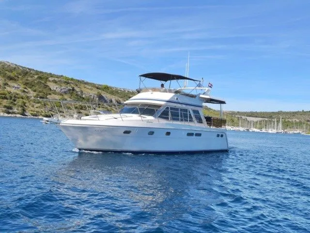 14.8m Primošten Motor Yacht Yaretti 1570 Hire