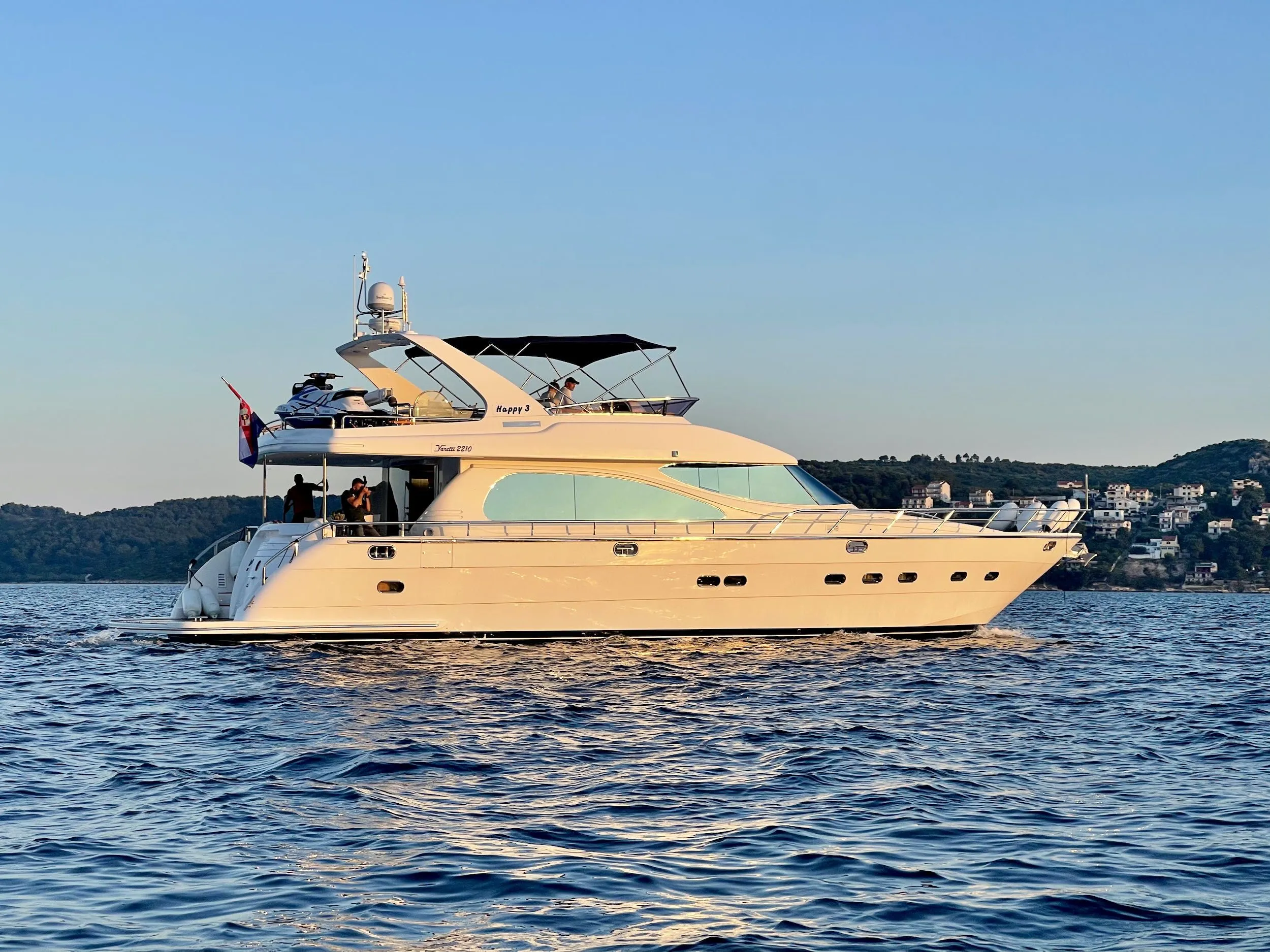 Boat - Rent a 21.8m 3 Cabin Motor Yacht in Split