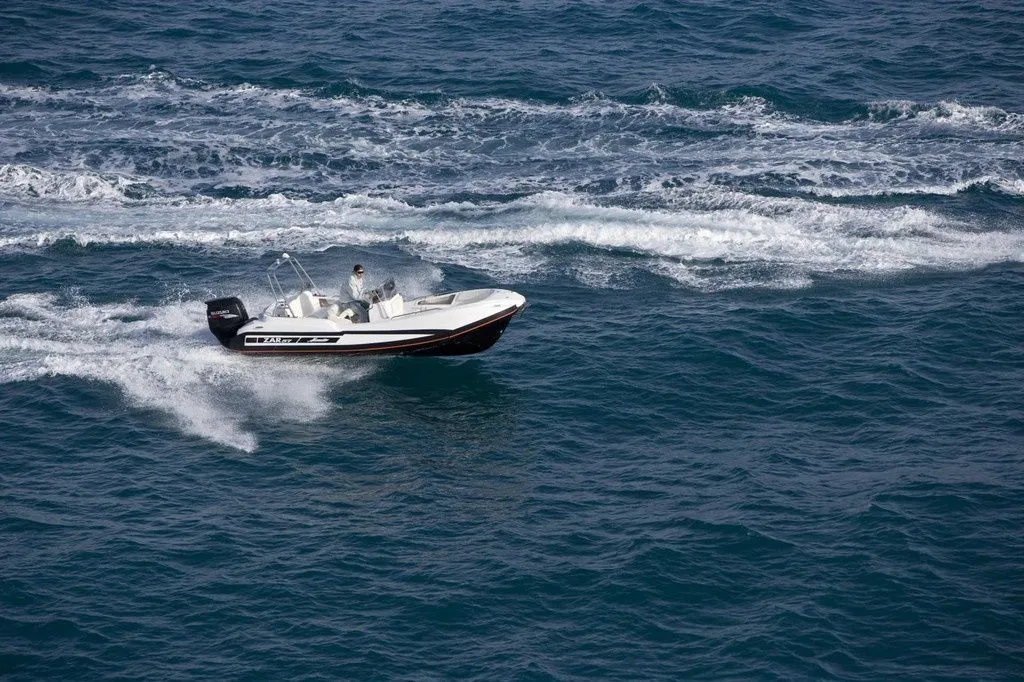 Smile 7 Charter Boat