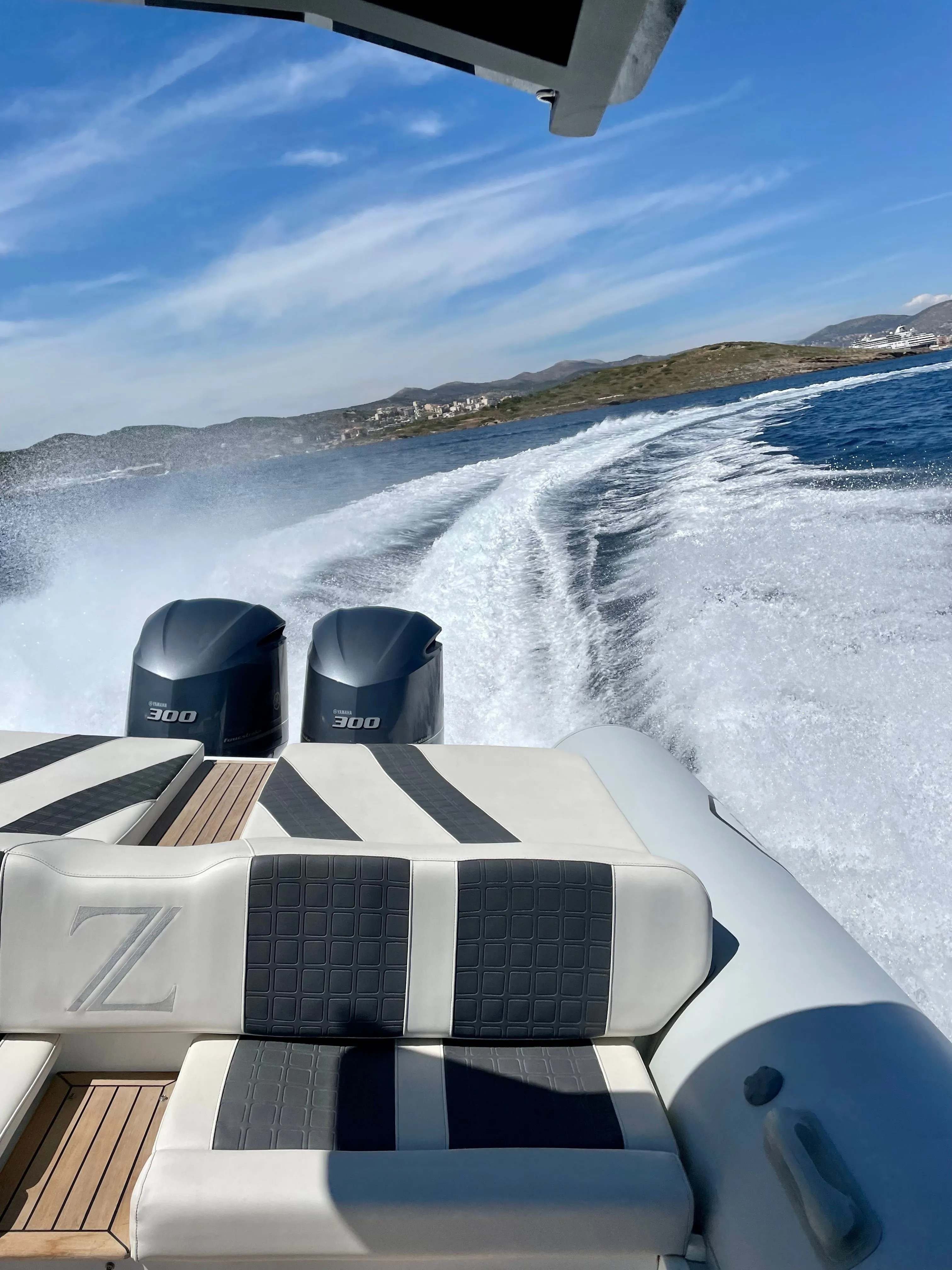 Magna Magica Charter Boat