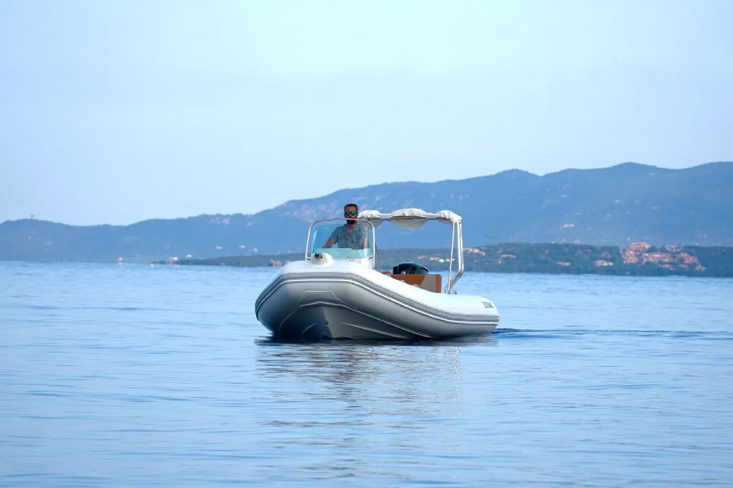 5.8m Propriano Motor Boat Hire