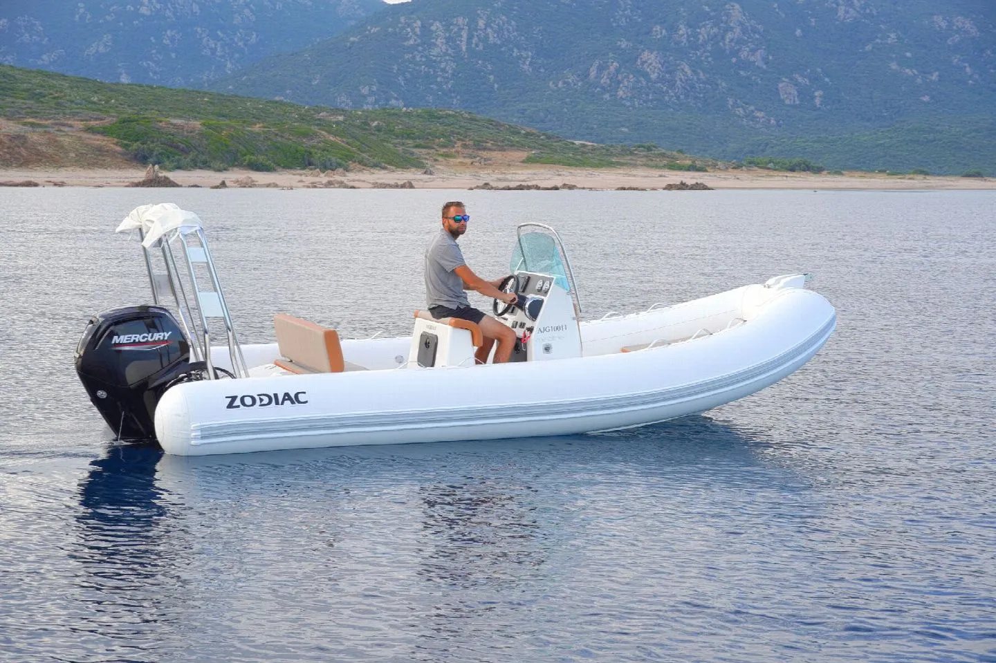 5.8m Propriano Zodiac Medline 580 Hire