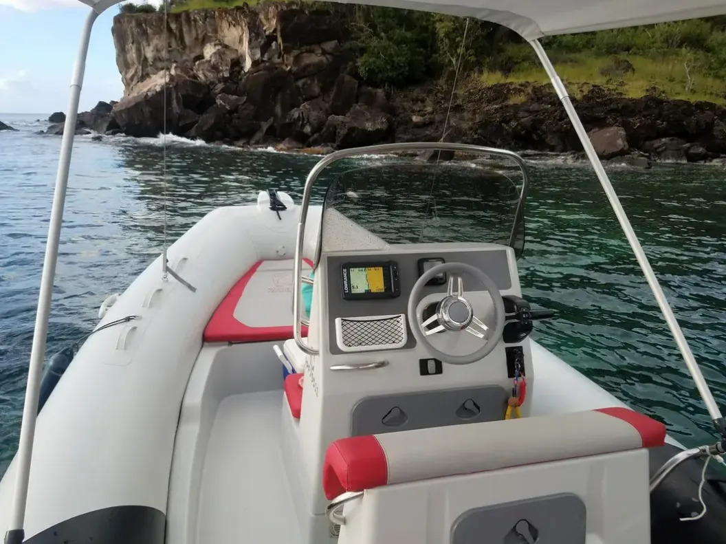 Sainte-Rose 5.8m Kiralık Motorlu Tekne