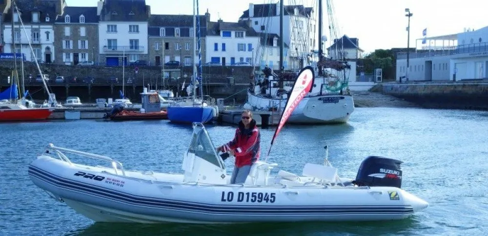 Explore Port-Louis on a 6.5m Rental Motor Boat Zodiac Medline 650