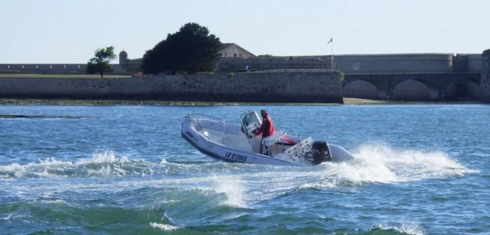 Explore Port-Louis on a 6.5m Rental Motor Boat Zodiac Medline 650