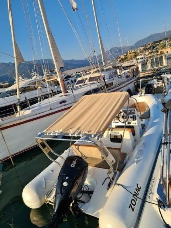 Chriss Charter Boat