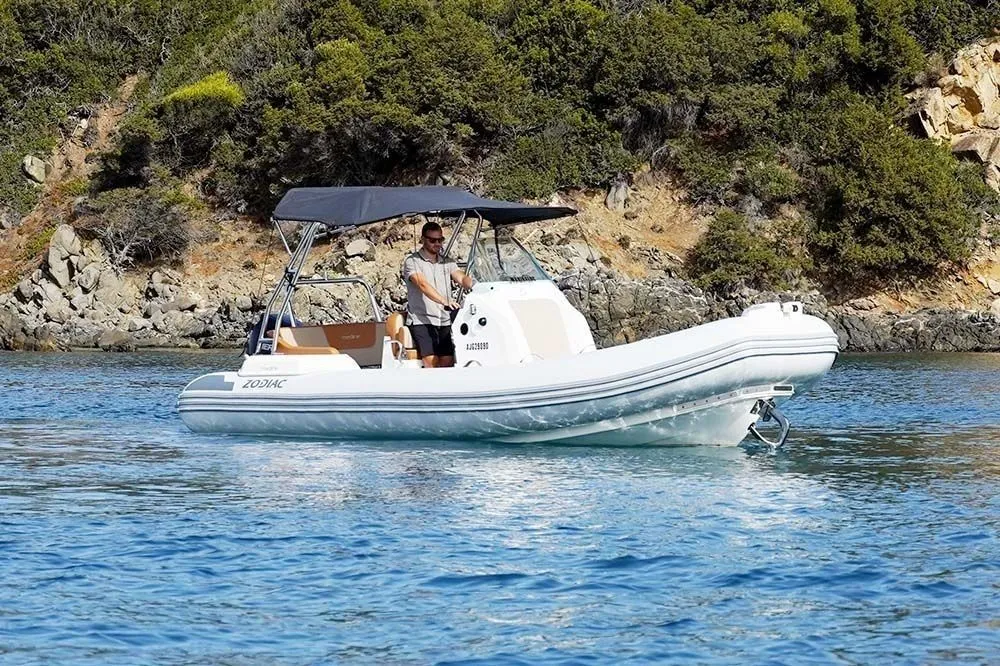 Charter a 7m Motor Boat Zodiac Medline 680 in Propriano