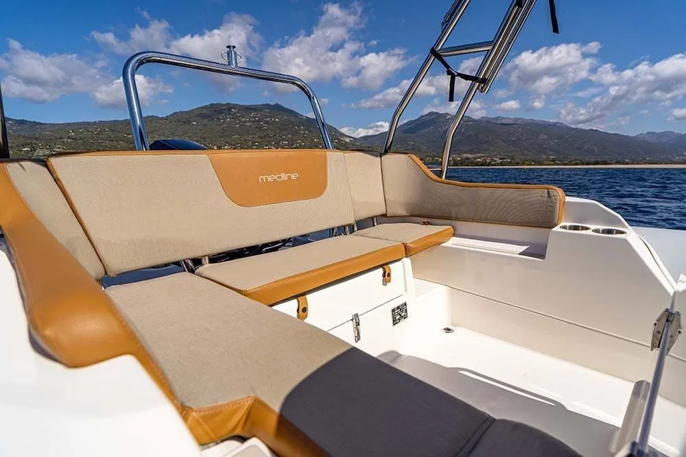 Charter a 7m Motor Boat Zodiac Medline 680 in Propriano