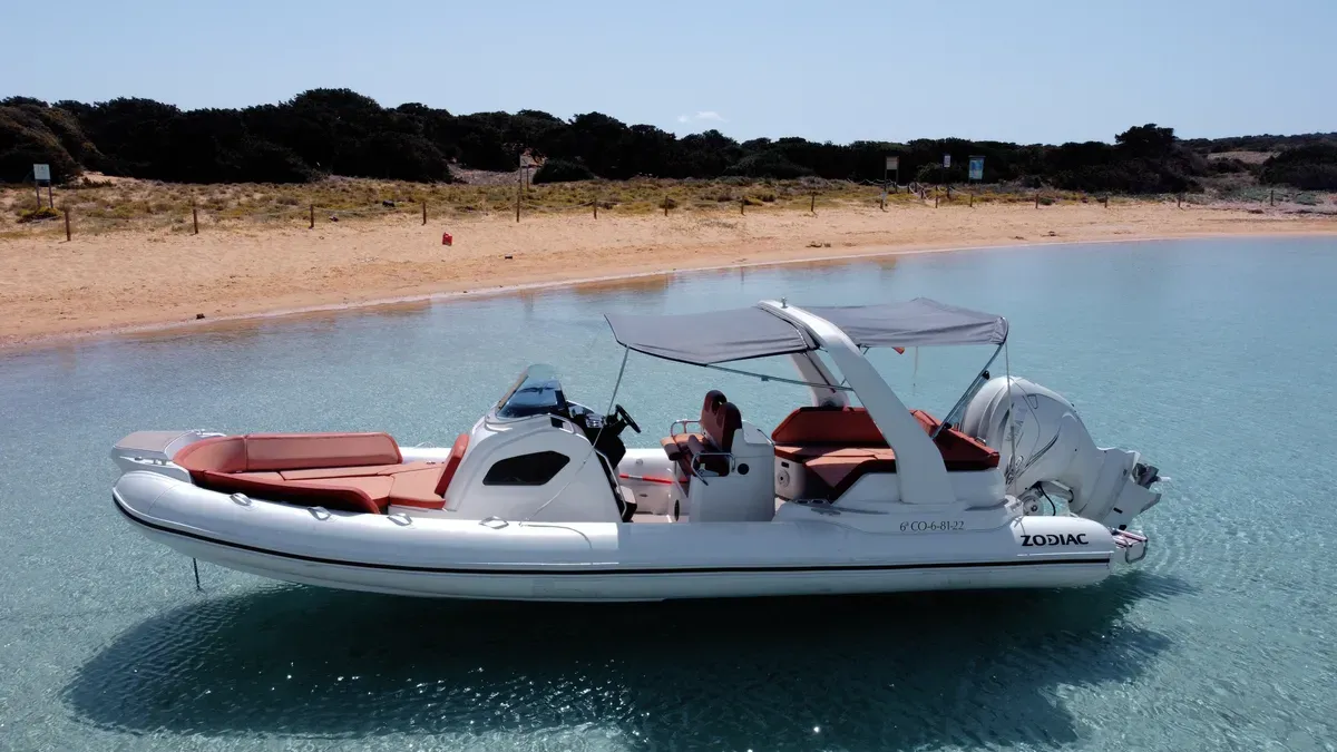 Charter a 9m Zodiac Medline 9 Motor Boat in Hyeres