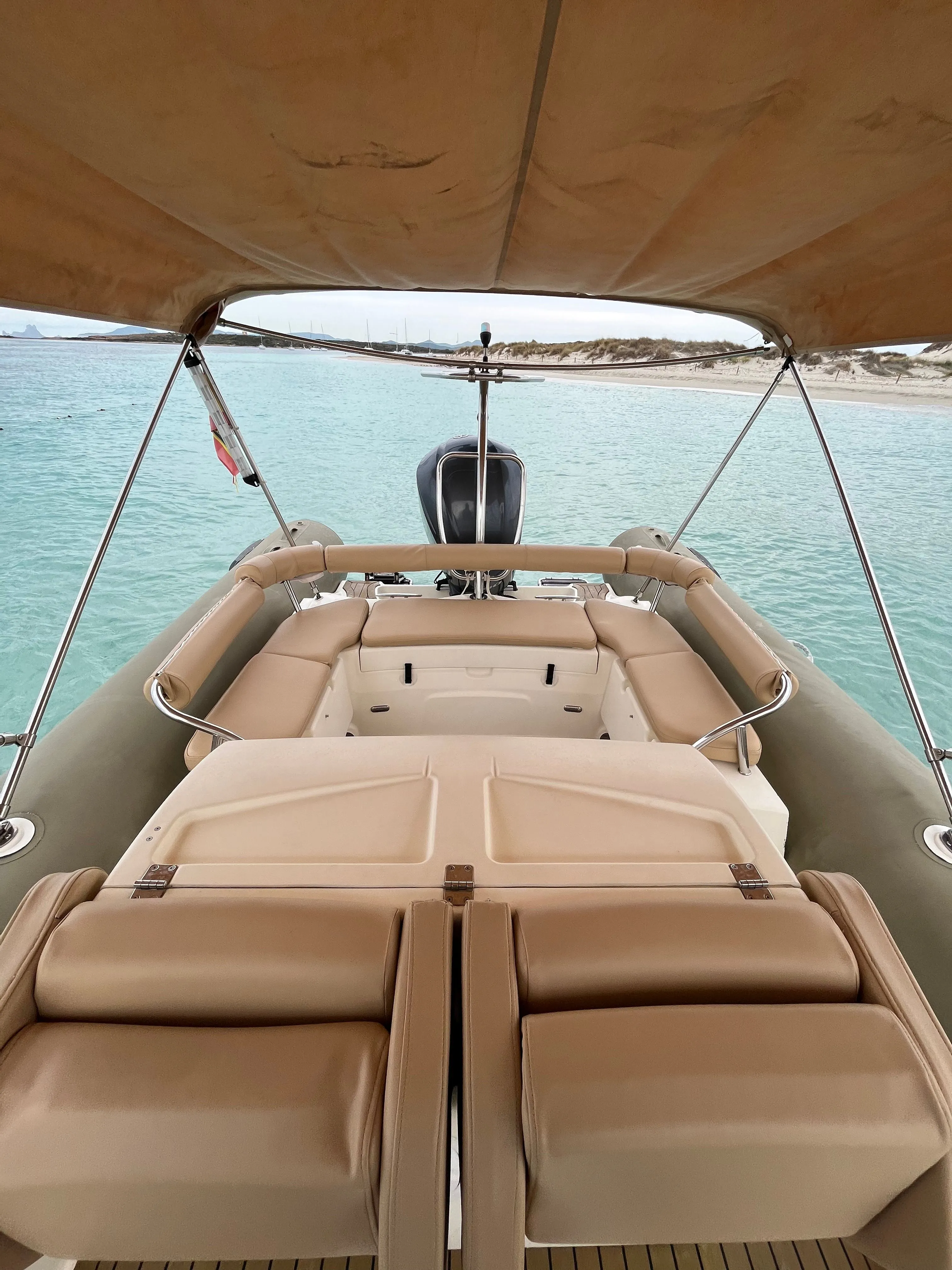 Lila 1 Charter Boat