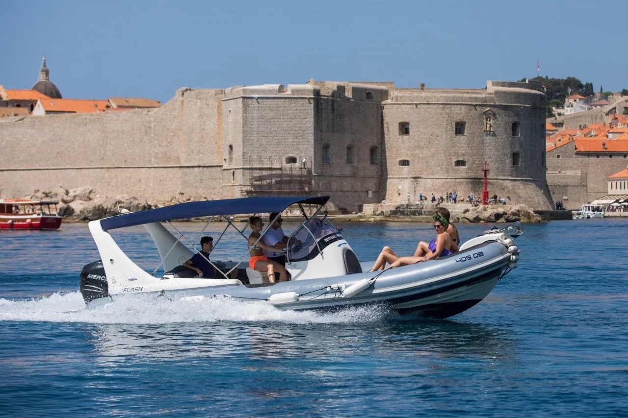 Explore Dubrovnik on a 7.3m Rental Boat