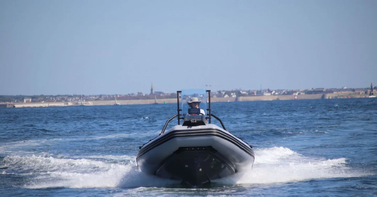 6.2m Port-Louis Boat Hire
