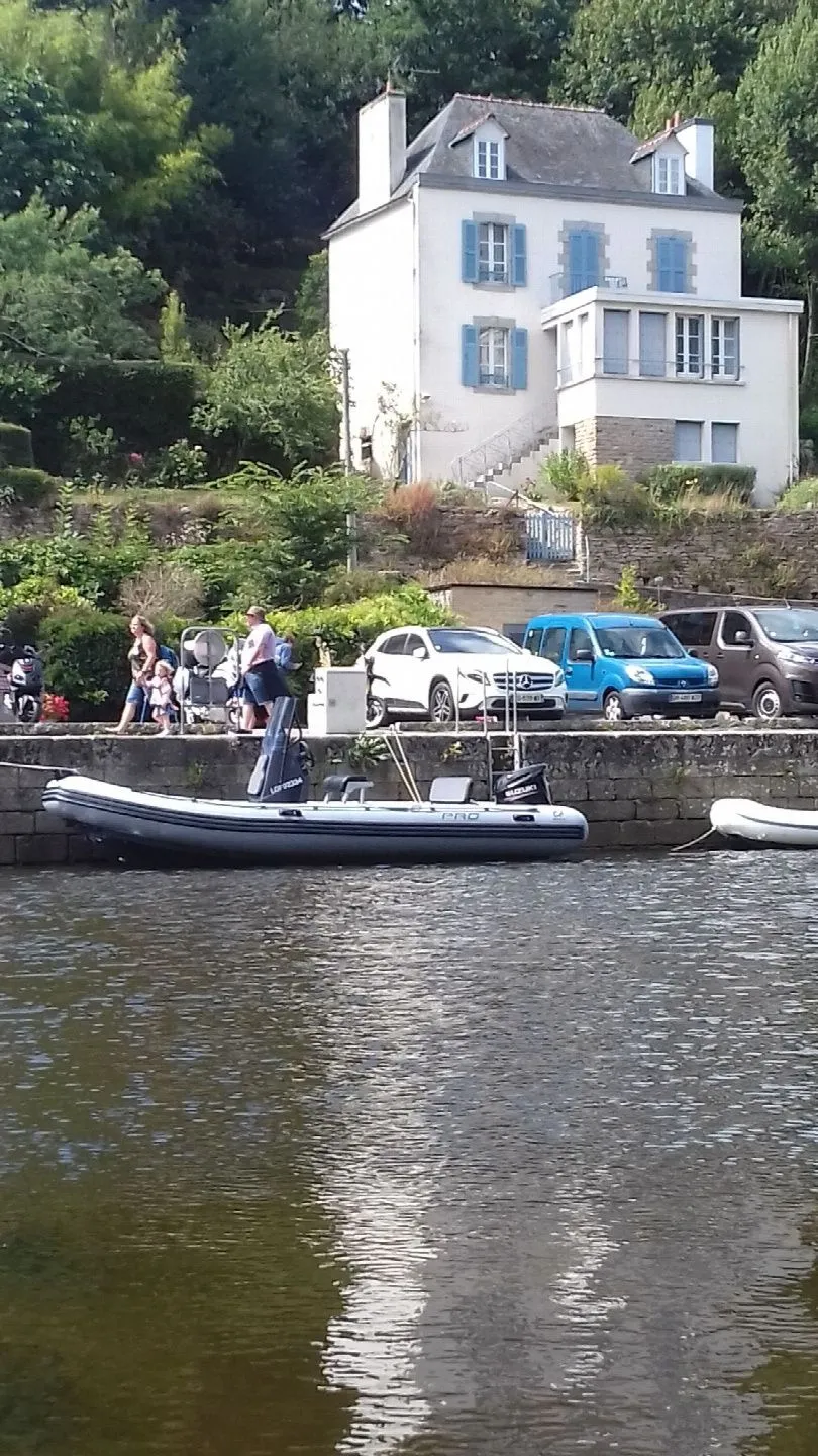 Glaz Charter Boat