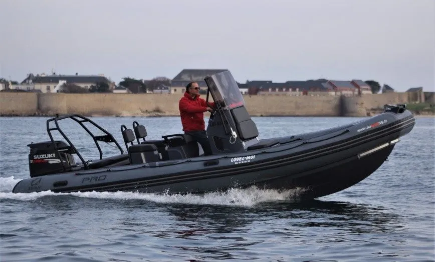 Rent a 6.75m Boat in Port-Louis