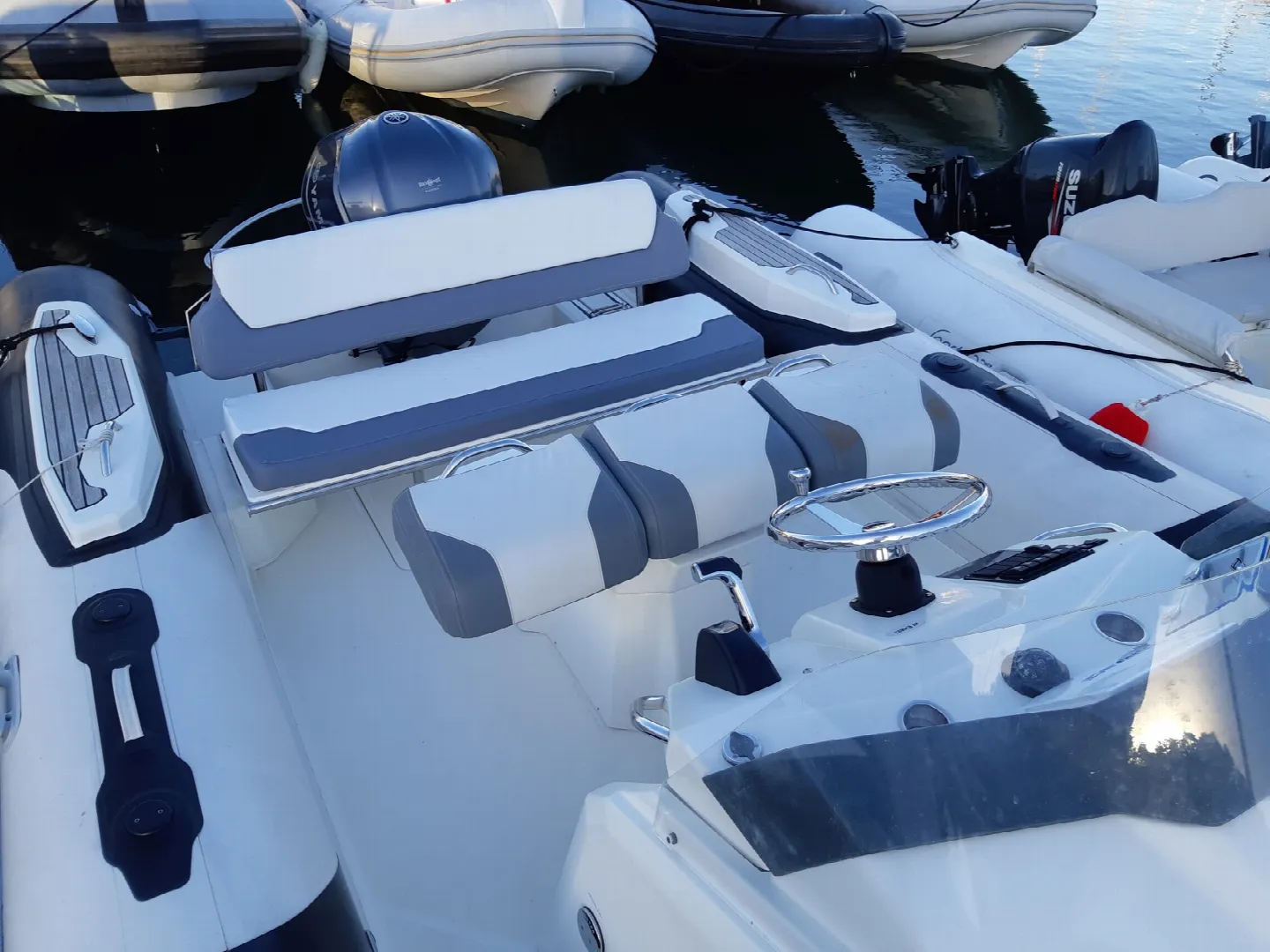 Explore La Trinite-sur-Mer on a 7.8m Rental Zodiac Sea Hawk 800