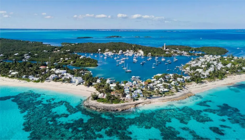 Rent a Power Catamaran in Bahamas